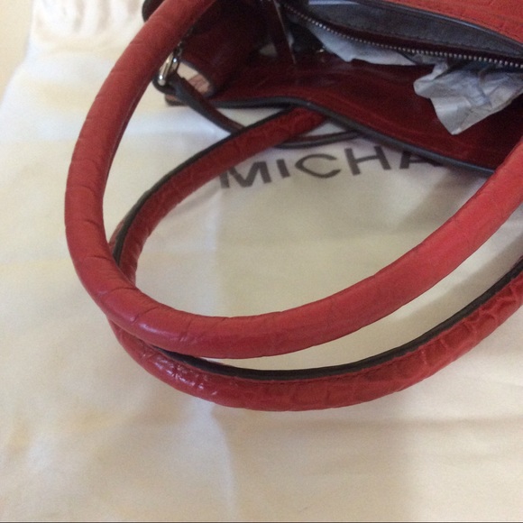 Michael Kors Lg Dillon Croc Embossed Leather Red Tote - Picture 12 of 12
